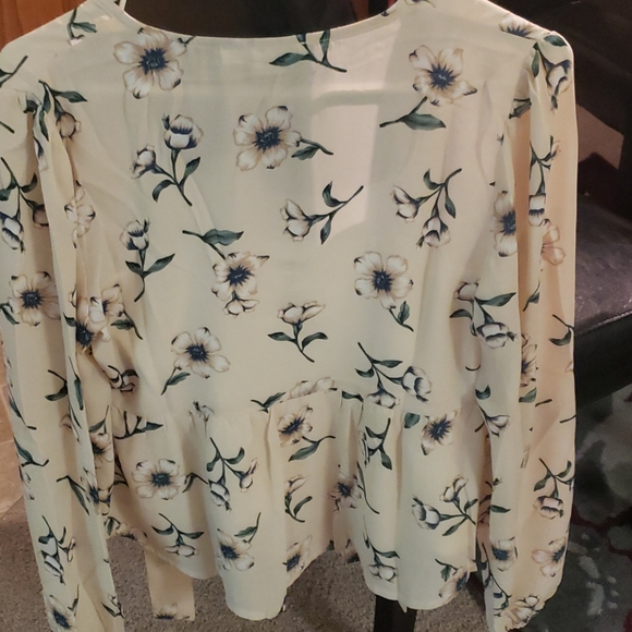 NWT BOUTIQUE TOP - Picture 10 of 11